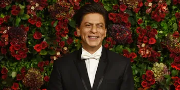 Ultah ke-54, Shahrukh Khan Liburan Bareng Keluarga ke Pegunungan Salju