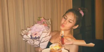 Ultah Sederhana Vanesha Prescilla ke-26 Tahun, Lilin Pakai Korek Api