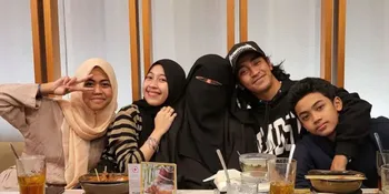 Umi Pipik Membebaskan Anak-anaknya Memilih Pendamping Hidup, yang Paling Penting Seiman