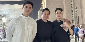 Umrah, Verrell Bramasta &#38; Athalla Naufal Saling Tulis Nama Wanita Untuk Jadi Jodohnya