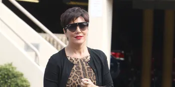 Umur 58 Tahun, Kris Jenner Nekat Lakukan Pole Dance