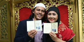 Undangan Hanya Lewat SMS, Julia Perez Kaget Ria Irawan Menikah