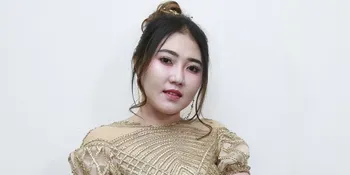 Unggah Foto Bareng Ibunda, Via Vallen Tulis Caption Pesan Menyentuh