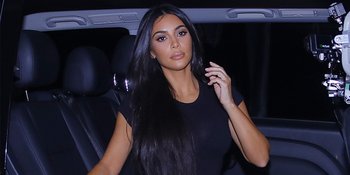 Unggah Foto Saat Dibaptis di Armenia, Kim Kardashian Ajak Ketiga Anaknya