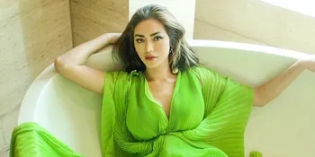 Unggah Foto Sensual Saat di Pantai Bareng El Barack, Jessica Iskandar Pamer Side Boobs