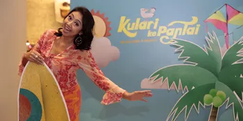 Unik, Asri Welas Rupanya Pernah Siaran Radio Sambil Menjahit!
