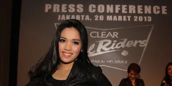 Urusan Rambut, Alexandra Asmasoebrata Pilih ke Salon Saja