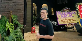 Usaha Roti Makin Berkembang, Baim Wong Hadirkan Musala di Outlet Terbaru