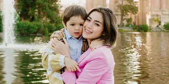 Dilamar Richard Kyle, Jessica Iskandar Berikan Selamat Pada Anak dan Diri Sendiri