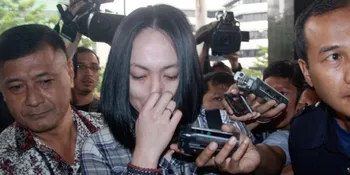 Usai Diperiksa, Angelina Sondakh Histeris dan Pingsan