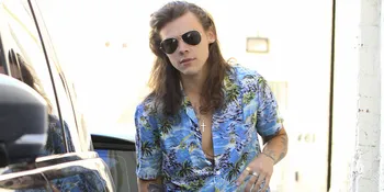 Usai Hiatus Singkat, Harry Styles Kembali dan Bawakan 2 Lagu Baru