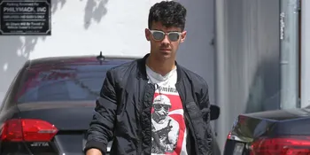 Usai Jonas Brothers Bubar, Joe Kenalkan Band Barunya ke Publik