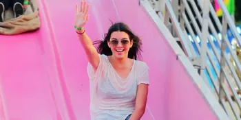 Usai Kim Kardashian, Kini Giliran Kendall Jenner Berpose Bugil