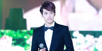 Usai Putus Cinta, Baekhyun EXO Happy Banget Liburan di Pantai
