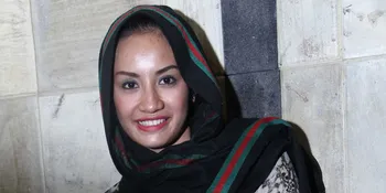 Usai Umroh, Shinta Bachir Tolak Peran Buka-Bukaan