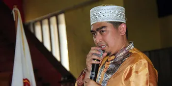 Ustaz Solmed Diminta Tak Pamer Keduniawian