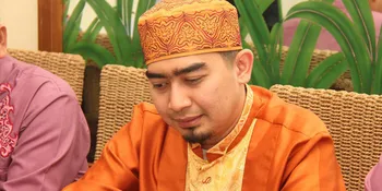 Ustaz Solmed Ditipu Miliaran Rupiah