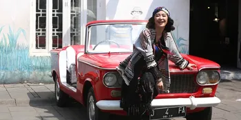 Uut Permatasari Tampil Santai Pakai Piyama Saat Temani Putranya Nonton di Bioskop