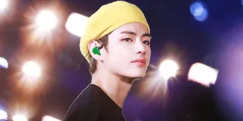 V BTS Buktikan Pesona Ganteng & Kece Meski Hanya Pakai Baju Sederhana