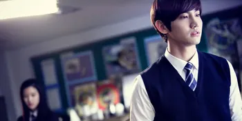 Valentine, Moon Ga Young Beri Changmin TVXQ Coklat