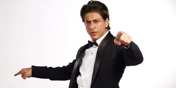 Valentine, SRK Kado Tas Branded & HP Mahal Buat Staf Perempuannya