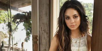 Vanessa Hudgens Bintangi Film Vampir 'THE KITCHEN SINK'