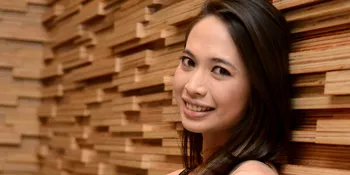 Verlita Evelyn Antusias Sambut Natal Sebulan Lagi