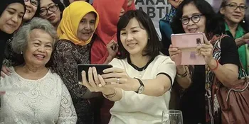 Veronica Tan Kembali Muncul ke Publik, Parasnya Makin Segar dan Awet Muda