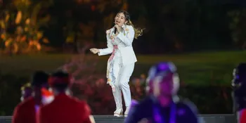 Via Vallen Bawakan Lagu 'Meraih Bintang', Jokowi Asyik Joget dan Berdendang