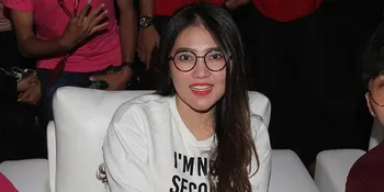 Via Vallen Gelar Pesta Ulang Tahun Ibu Kelewat Mewah, Sampai Dikira Nikahan