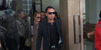 Vicky Prasetyo: Gimana Saya Nanti, Biarkan Retorika Waktu Bicara