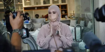 Vicky Prasetyo Resmi Divonis 4 Bulan Penjara, Angel Lelga Langsung Sujud Syukur