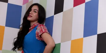 Vicky Shu Kenalkan 2 Adiknya, Dokter dan Polwan Cantik!