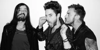 [Video] 30 Seconds To Mars 'Goda' Fans Dengan Video Lirik 'City of Angels'