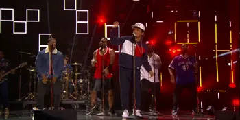 VIDEO: Aksi Gokil Bruno Mars Nyanyi '24K Magic' di MTV EMA 2016