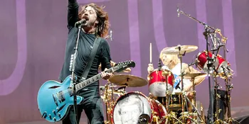 [Video] Dave Grohl Dedikasikan Lagu Untuk Kurt Cobain