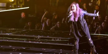 [Video] Demi Lovato Jadi Snowman, 'Goda' Girlband Little Mix