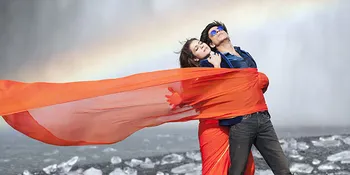 Video: di Balik Layar 'Gerua', SRK dan Kajol Hampir Mati di Sini!