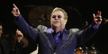 VIDEO: Karaokean di Mobil, Suara Elton John Super Membahana