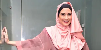 [Video] Karena Hijab 'Kondangan', Andhara Early Beri Tutorial