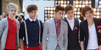 [Video] Kepala Louis Tomlinson Dilempar Sepatu!