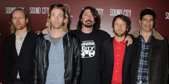 [Video] Konser Rahasia, Foo Fighters Bikin Fans Menggila!