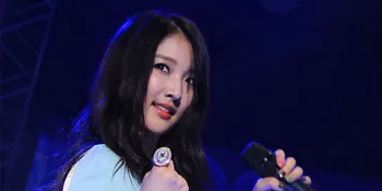 [Video] Kostum Jihyun Nyaris Bermasalah di Panggung