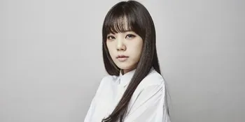 [VIDEO] Lizzy 'Not An Easy Girl', Membawa Kita ke Masa Lampau