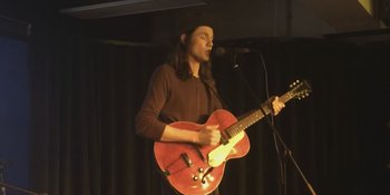 [VIDEO] Manis &#38; Romantisnya James Bay Nyanyi 'If Aint Got You'
