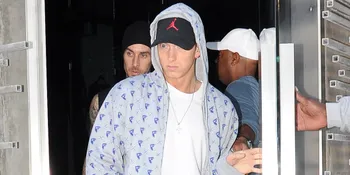 [Video] Menyentuh, Eminem Minta Maaf Pada Ibunya di Klip Terbaru