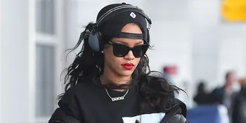 [VIDEO] Rihanna Kentut di Bathtub, 2 Juta Viewer Sudah Melihatnya