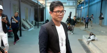 Video Viral Andika Kangen Band Saat Dipeluk & Dicium-Cium Cewek Pas Lagi Manggung Ini Bikin Kamu Merasa Gagal Jadi Cowok