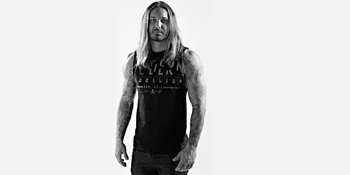 Vokalis As I Lay Dying: Sejatinya Aku Adalah Atheis