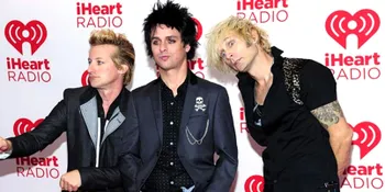 Vokalis Keluar Rehab, Green Day Lanjutkan Tur